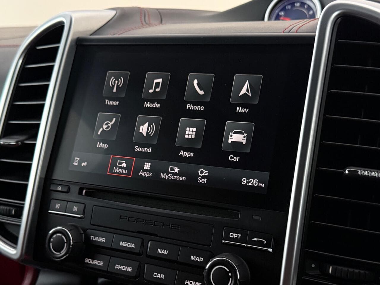 Porsche Cayenne thumbnail Infotainment System