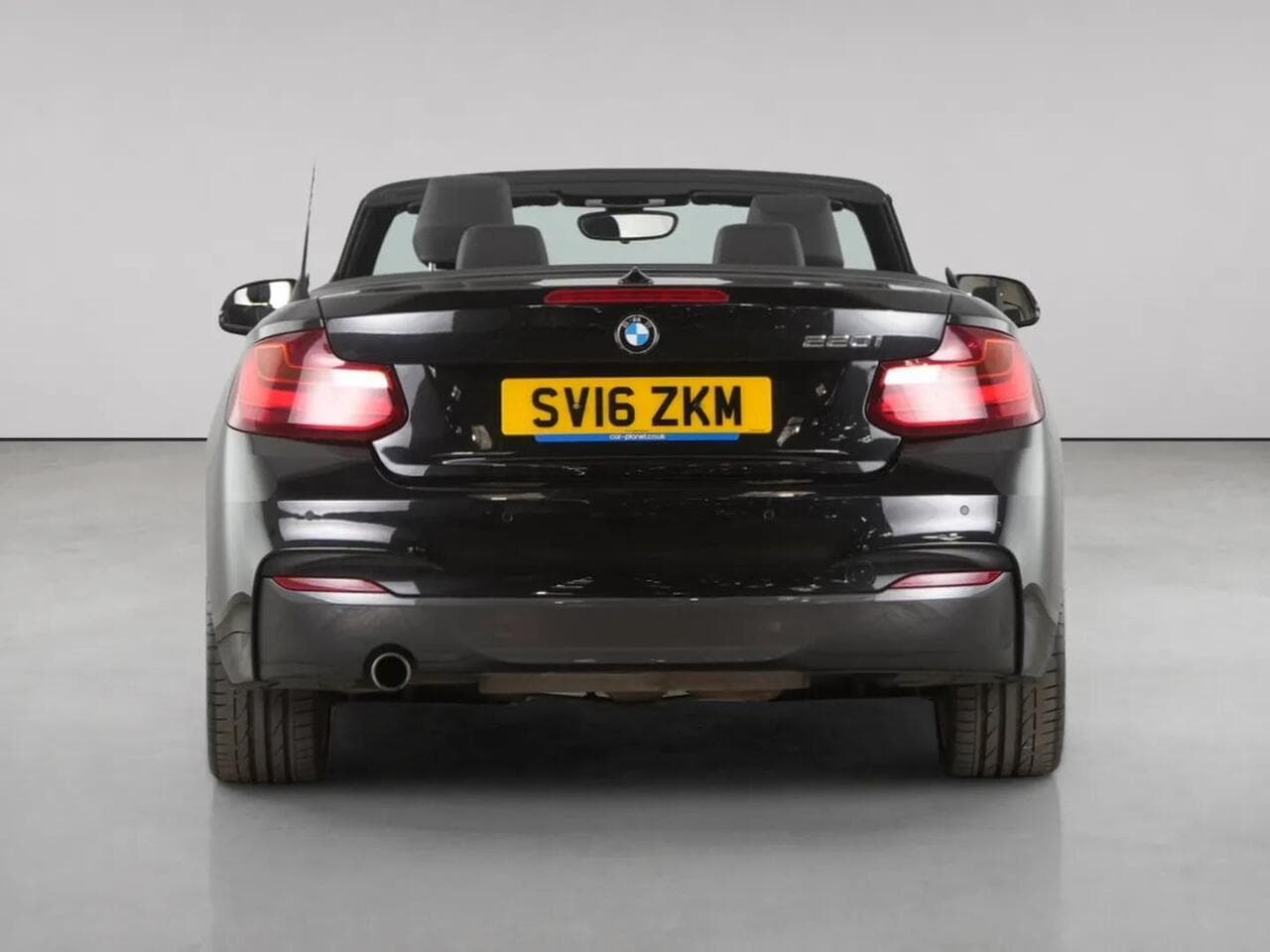 BMW 2 Series thumbnail Rear