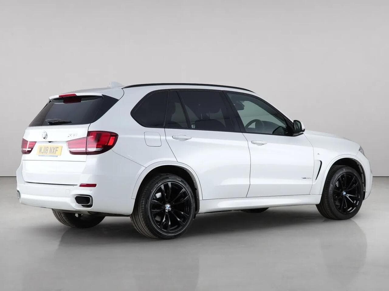 BMW X5 thumbnail Rear Right