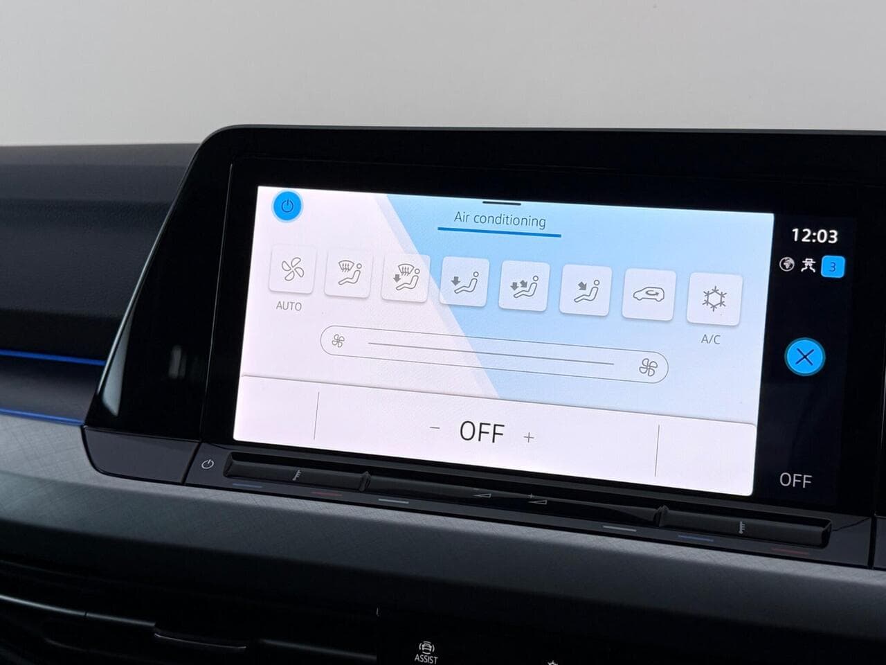 Volkswagen Golf thumbnail Infotainment System