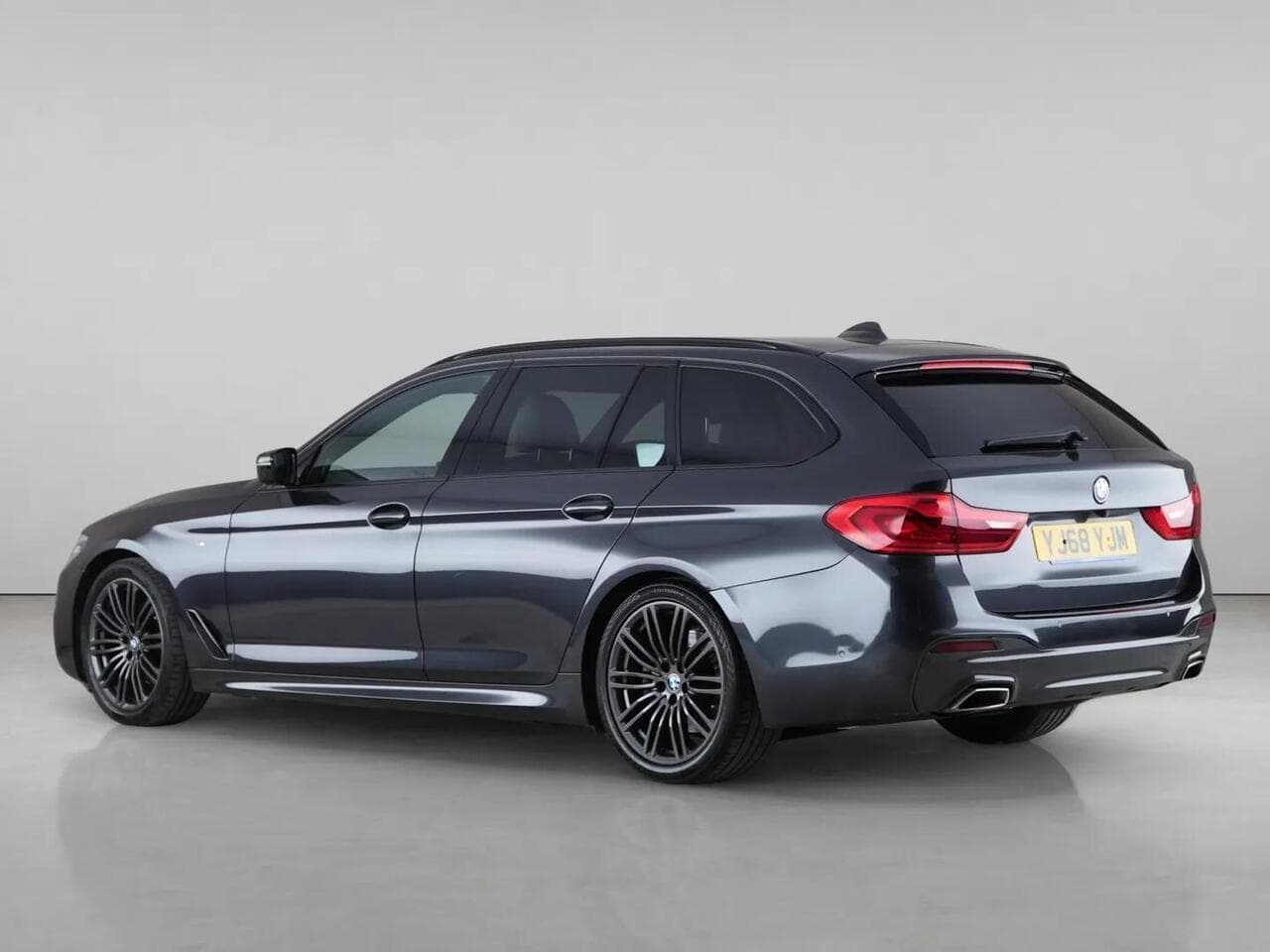 BMW 5 Series thumbnail Rear Left