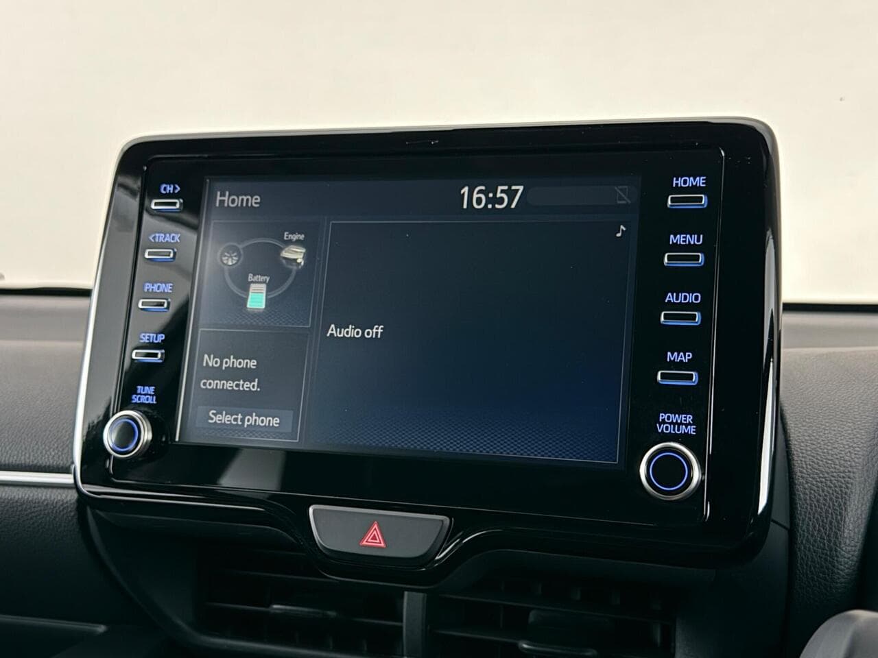 Toyota Yaris thumbnail Infotainment System