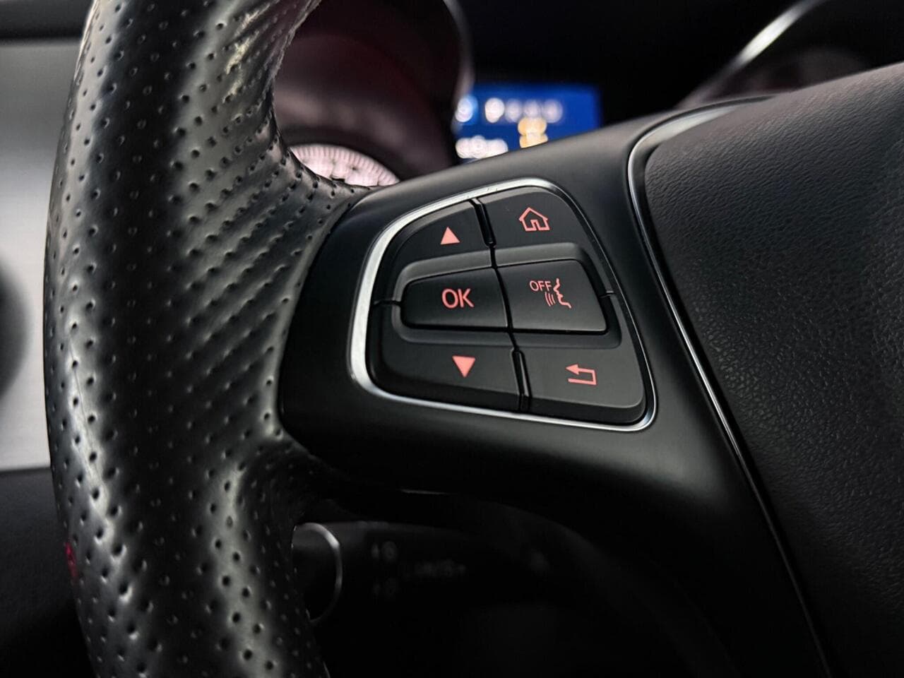 Mercedes-Benz X Class thumbnail Misc Controls