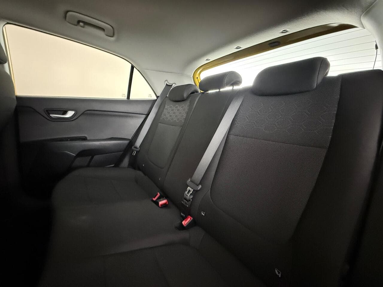 Kia Rio thumbnail Seats Rear