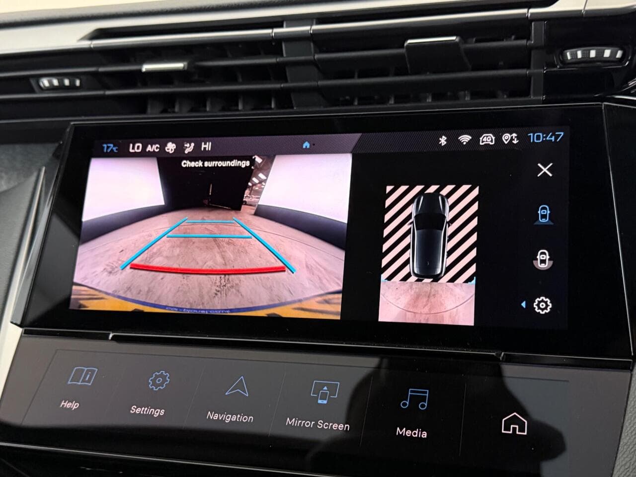 Peugeot 308 thumbnail Infotainment System