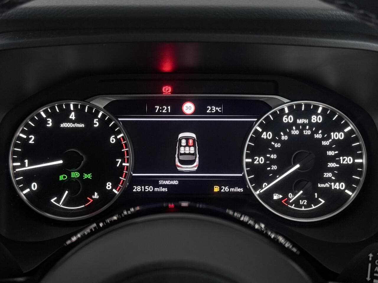 Nissan Qashqai thumbnail Driver Instruments