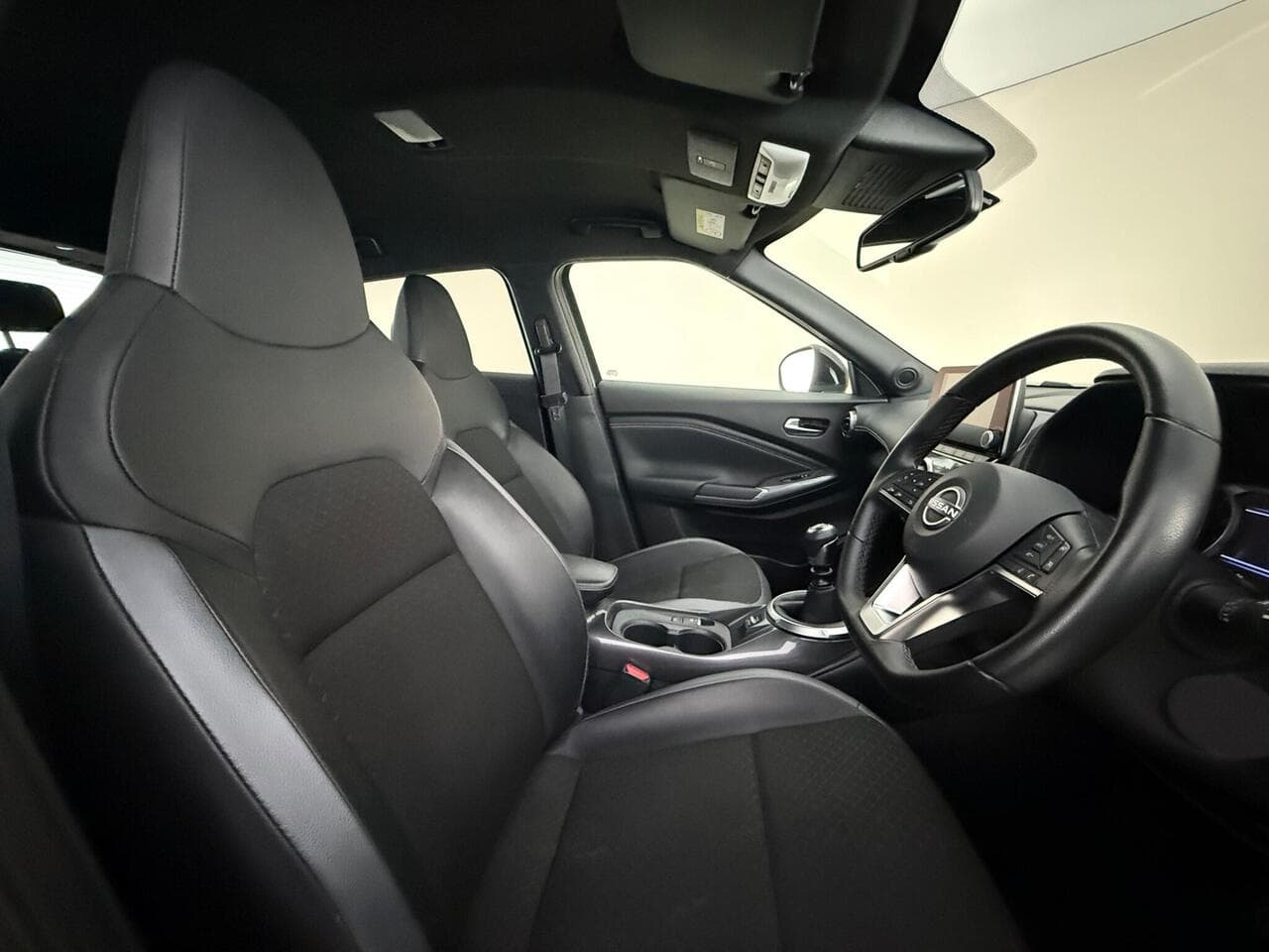 Nissan Juke thumbnail Seat Driver