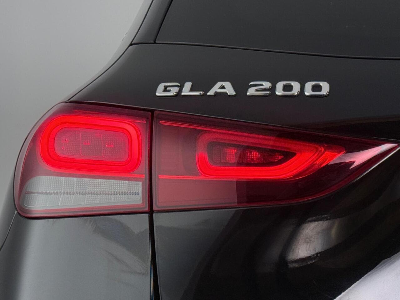 Mercedes-Benz GLA thumbnail Lights Rear