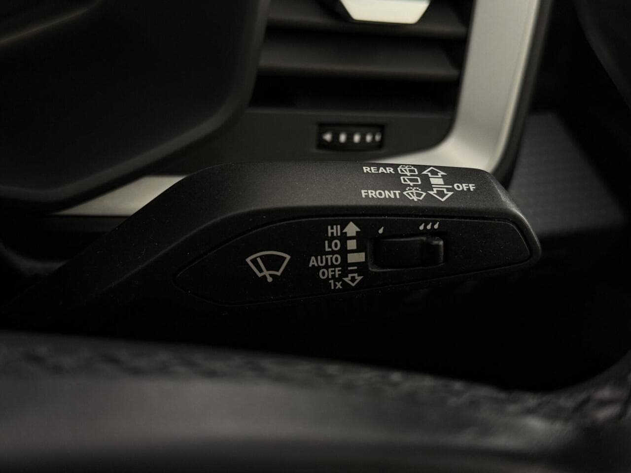 Audi A1 thumbnail Misc Controls