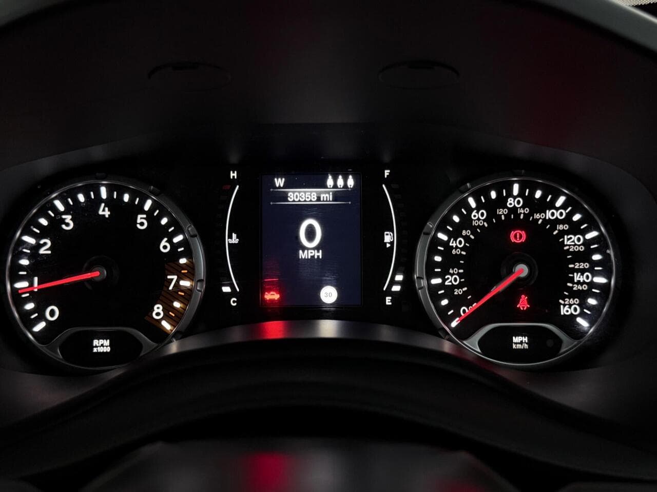 Jeep Renegade thumbnail Driver Instruments