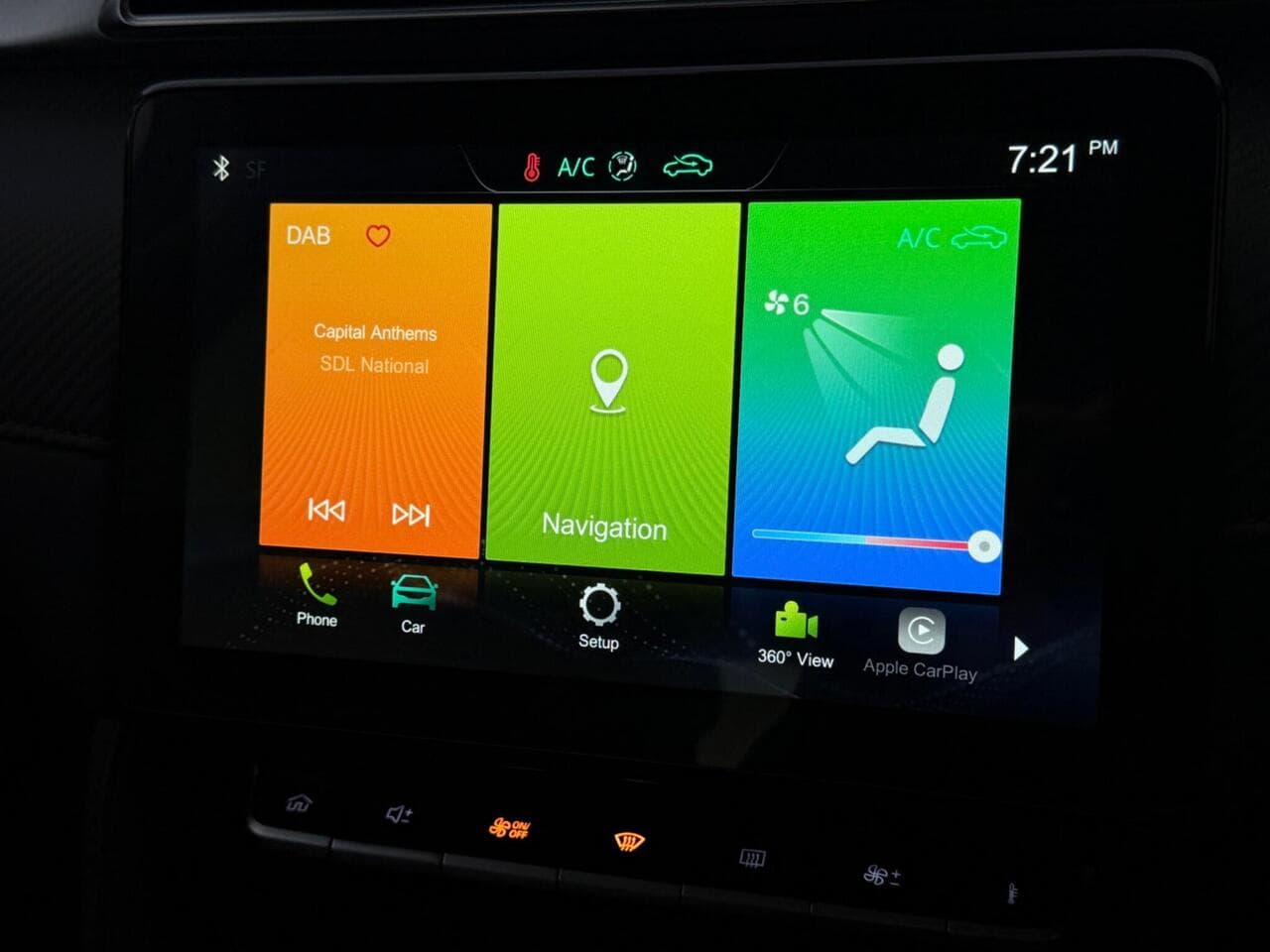 MG MG ZS thumbnail Infotainment System