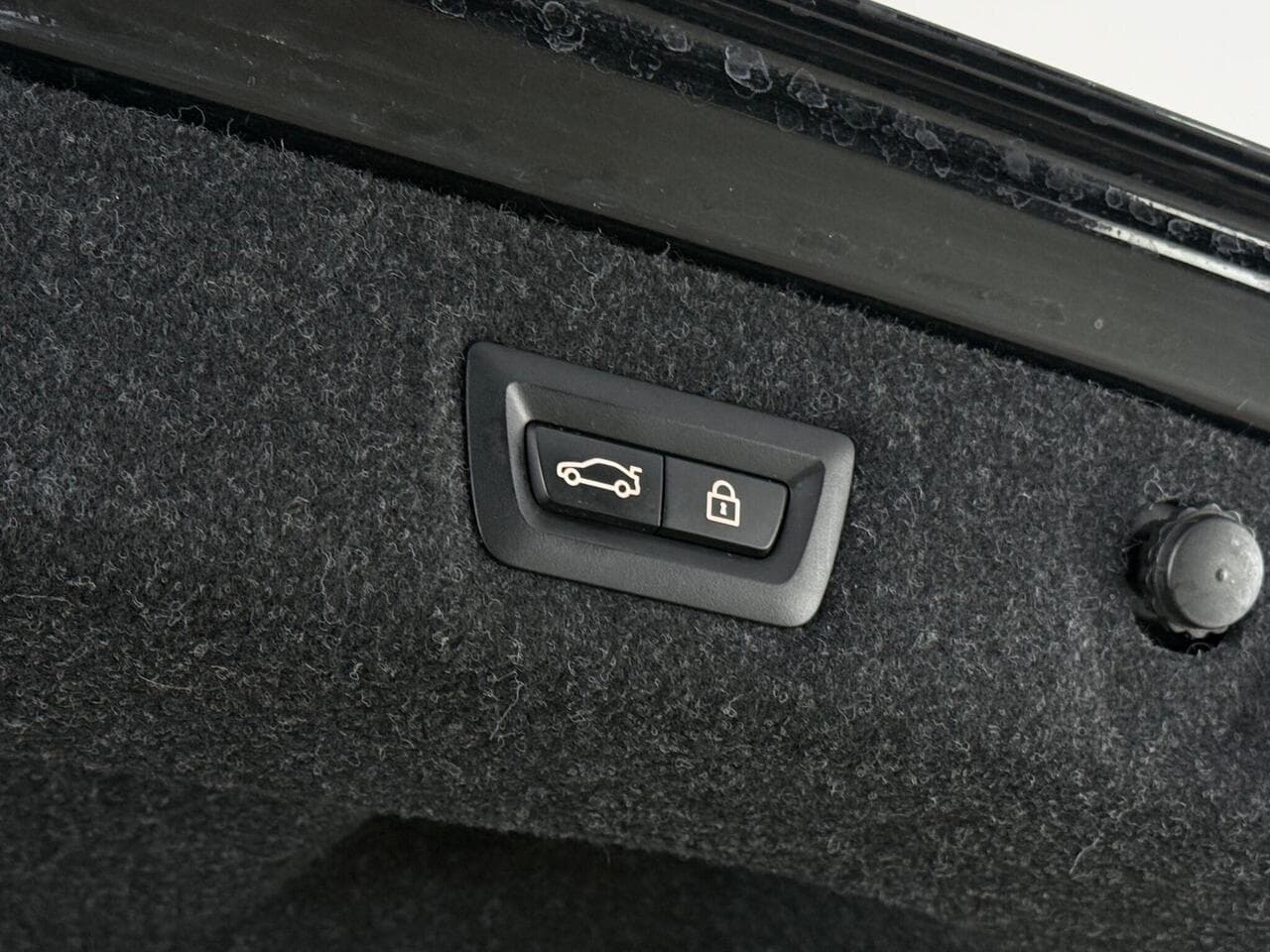BMW 5 Series thumbnail Misc Controls