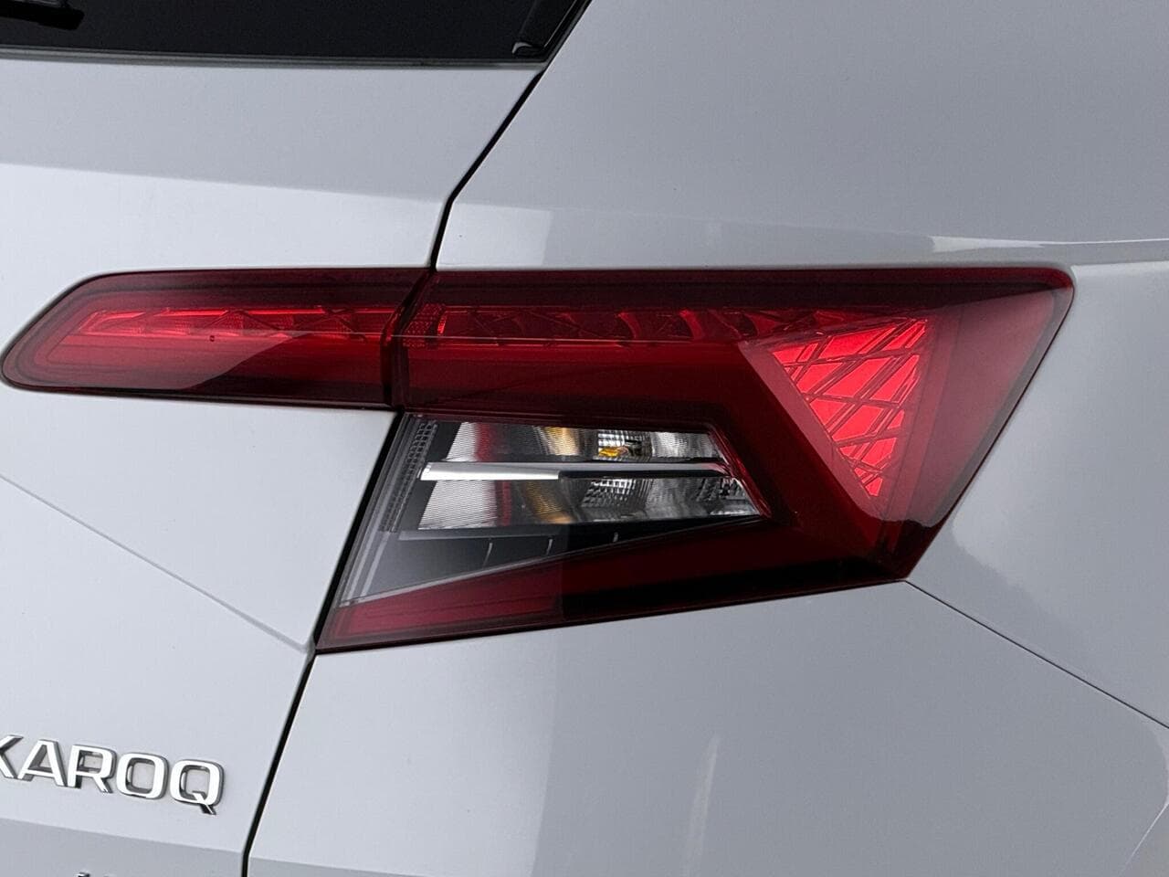 Skoda Karoq thumbnail Lights Rear