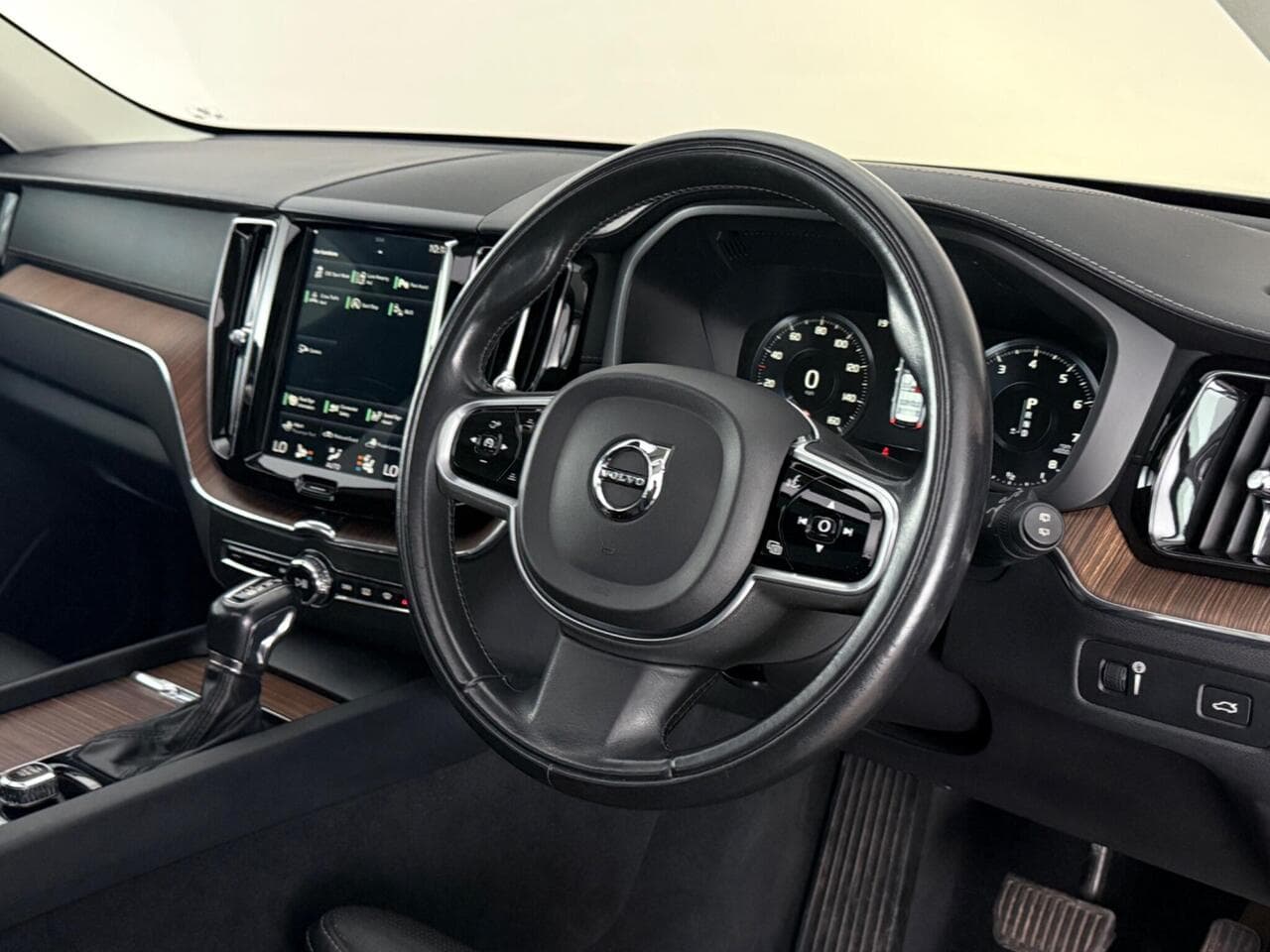 Volvo XC60 thumbnail Steering Wheel