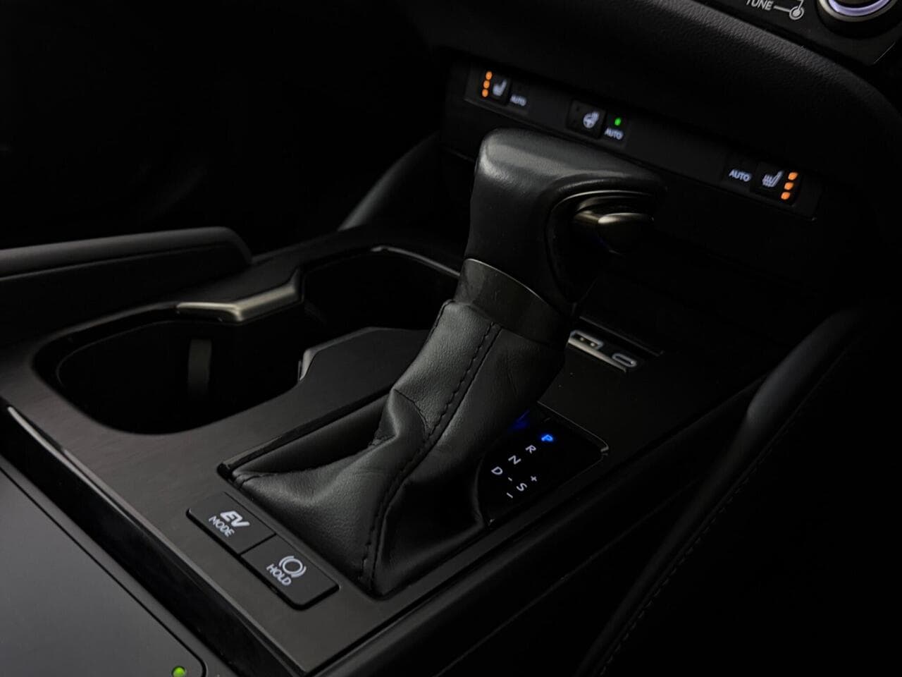 Lexus ES thumbnail Interior Front