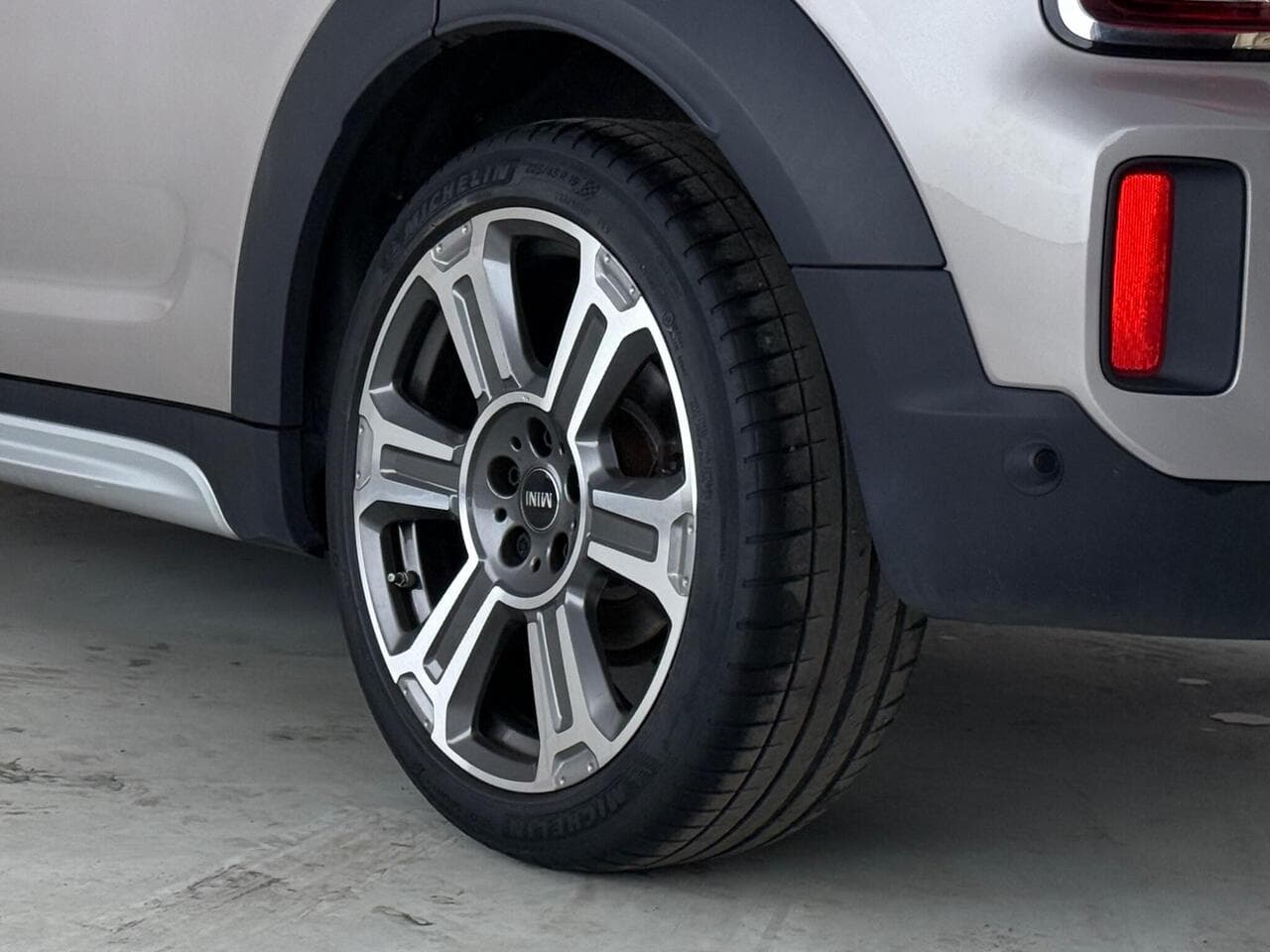 MINI Countryman thumbnail Wheel