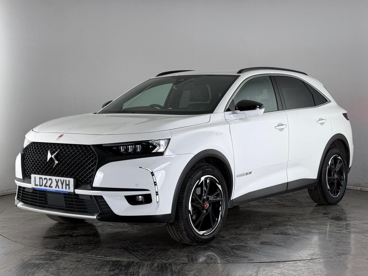 DS AUTOMOBILES DS 7 CROSSBACK thumbnail Front Left