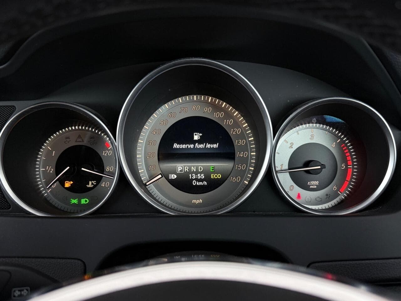 Mercedes-Benz C Class thumbnail Driver Instruments
