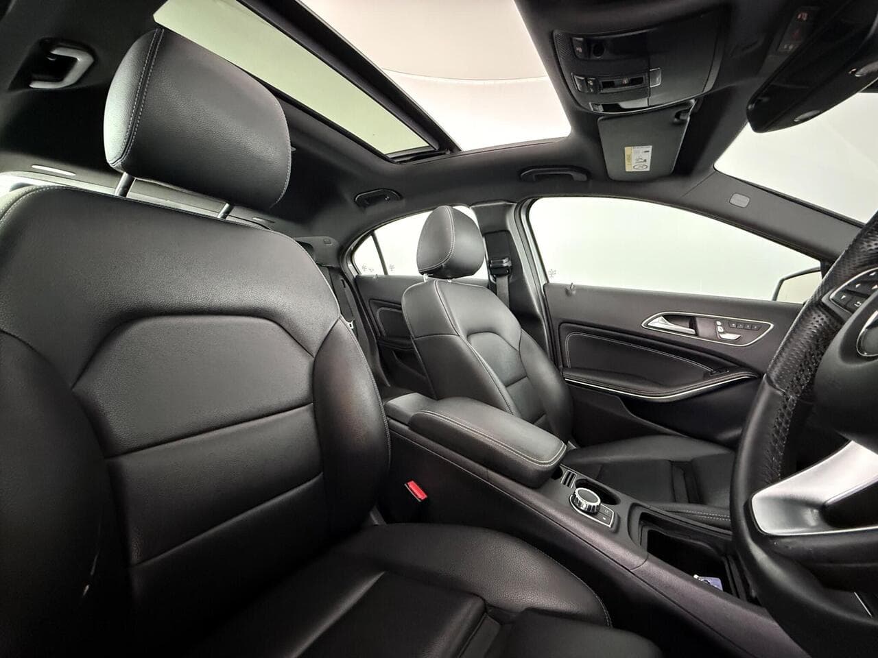 Mercedes-Benz A Class thumbnail Seat Driver
