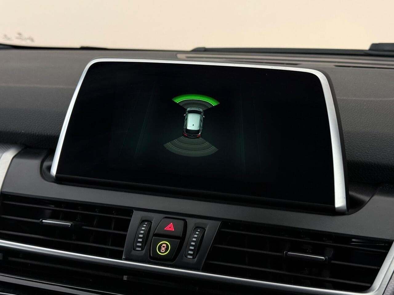 BMW 2 Series Active Tourer thumbnail Infotainment System