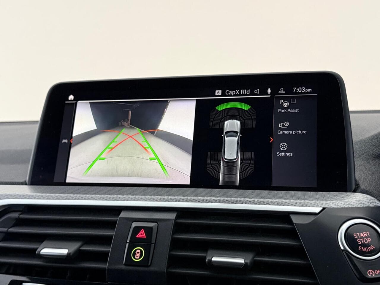 BMW X3 thumbnail Infotainment System