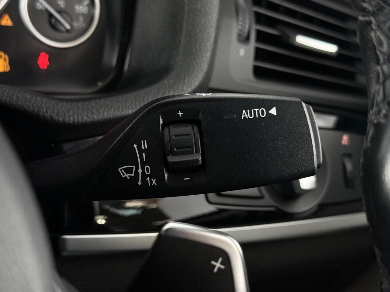 BMW X4 thumbnail Misc Controls