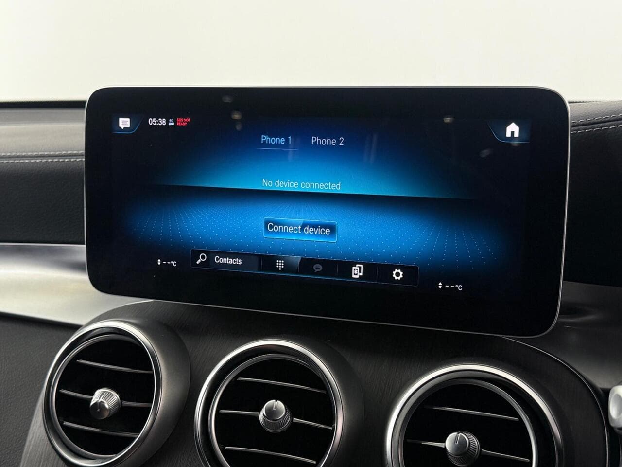 Mercedes-Benz GLC thumbnail Infotainment System