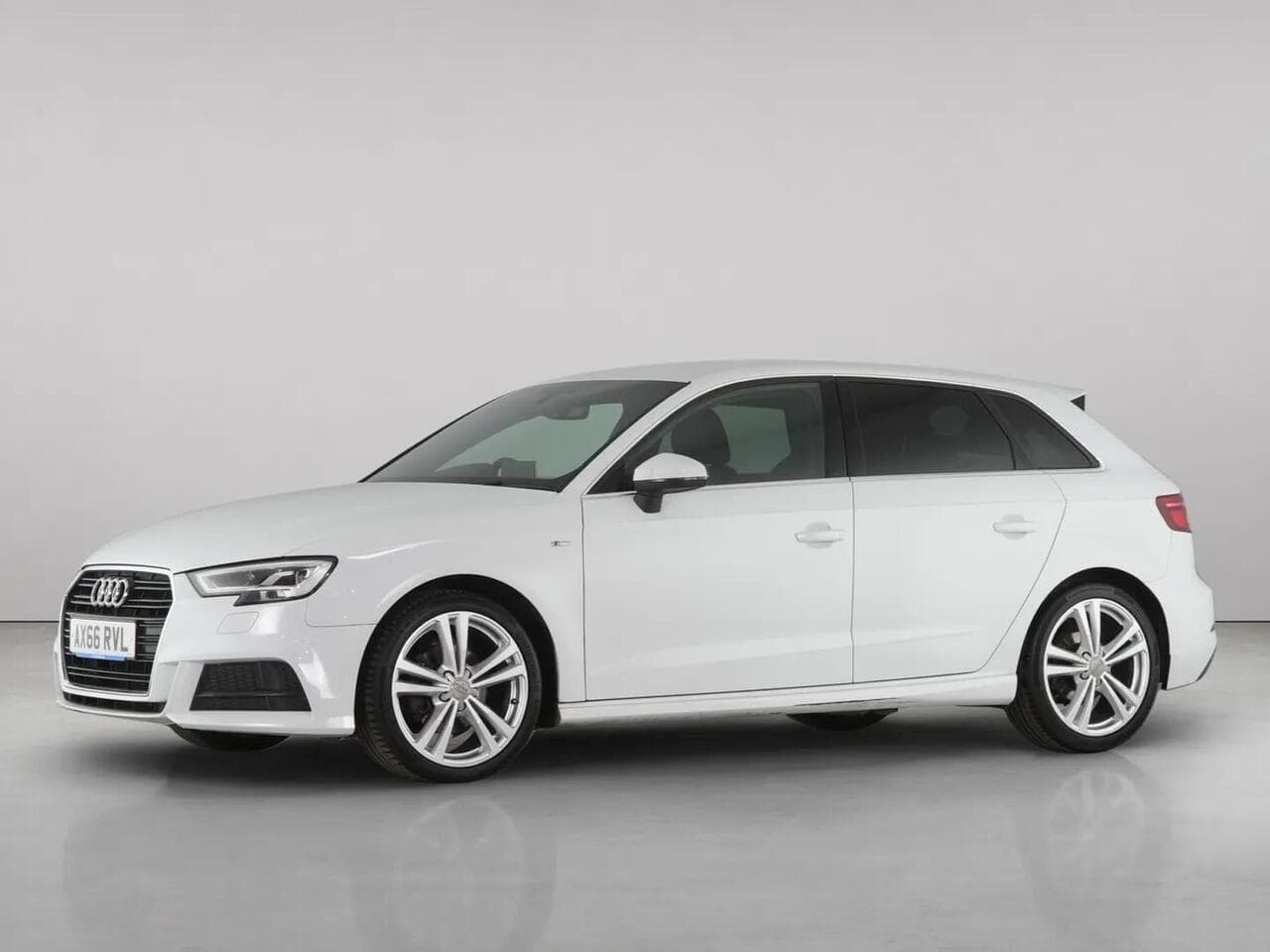 Audi A3 thumbnail Front Left