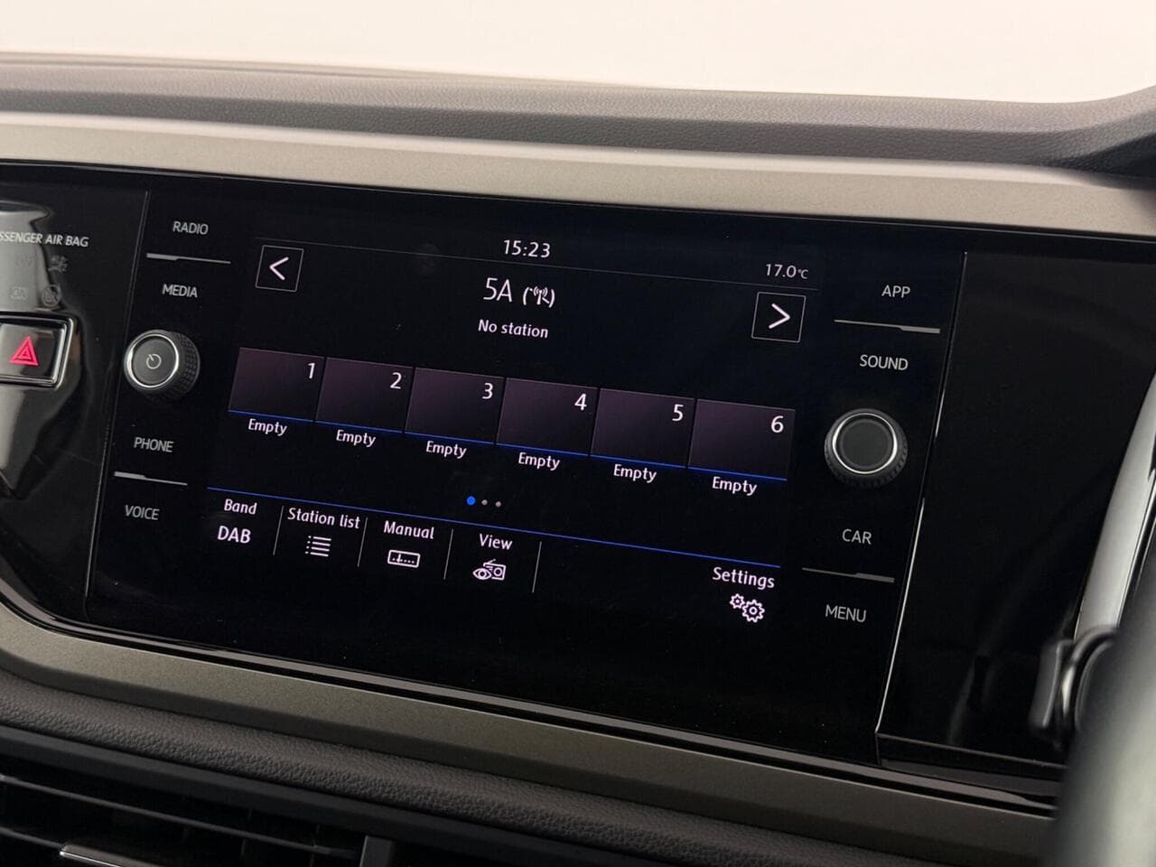 Volkswagen Polo thumbnail Infotainment System