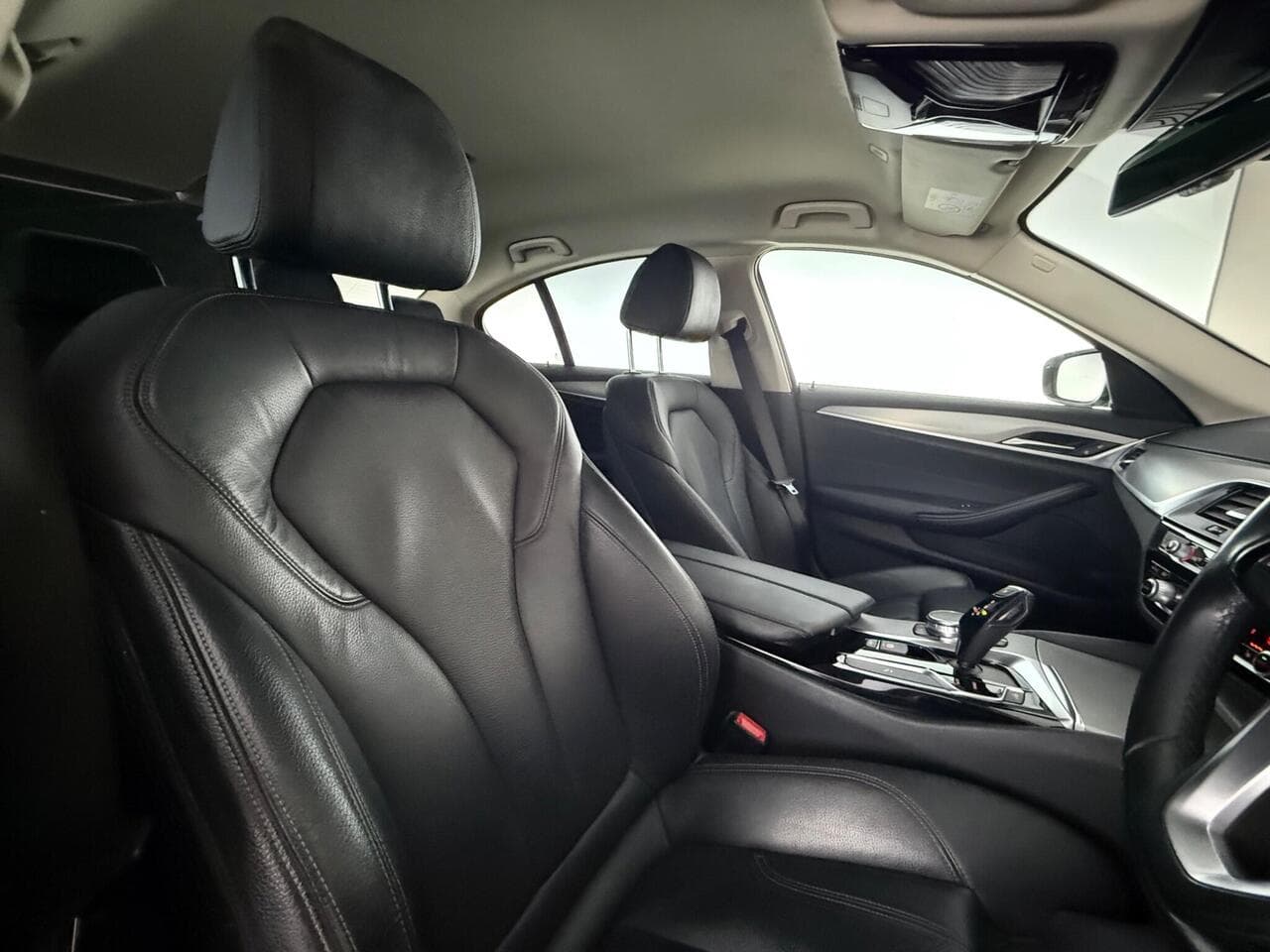 BMW 5 Series thumbnail Seat Driver