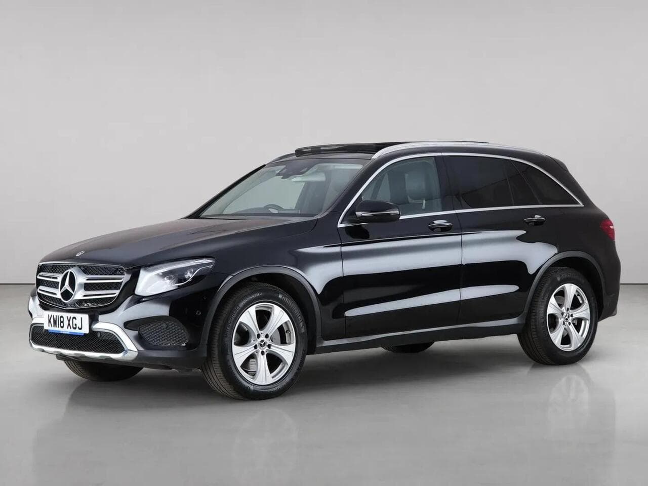 Mercedes-Benz GLC thumbnail Front Left