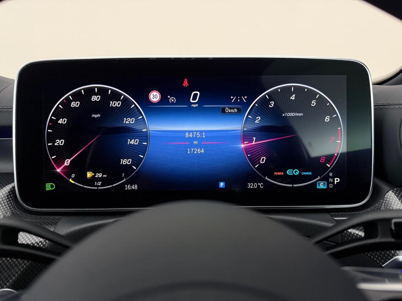 Mercedes-Benz C Class thumbnail Driver Instruments