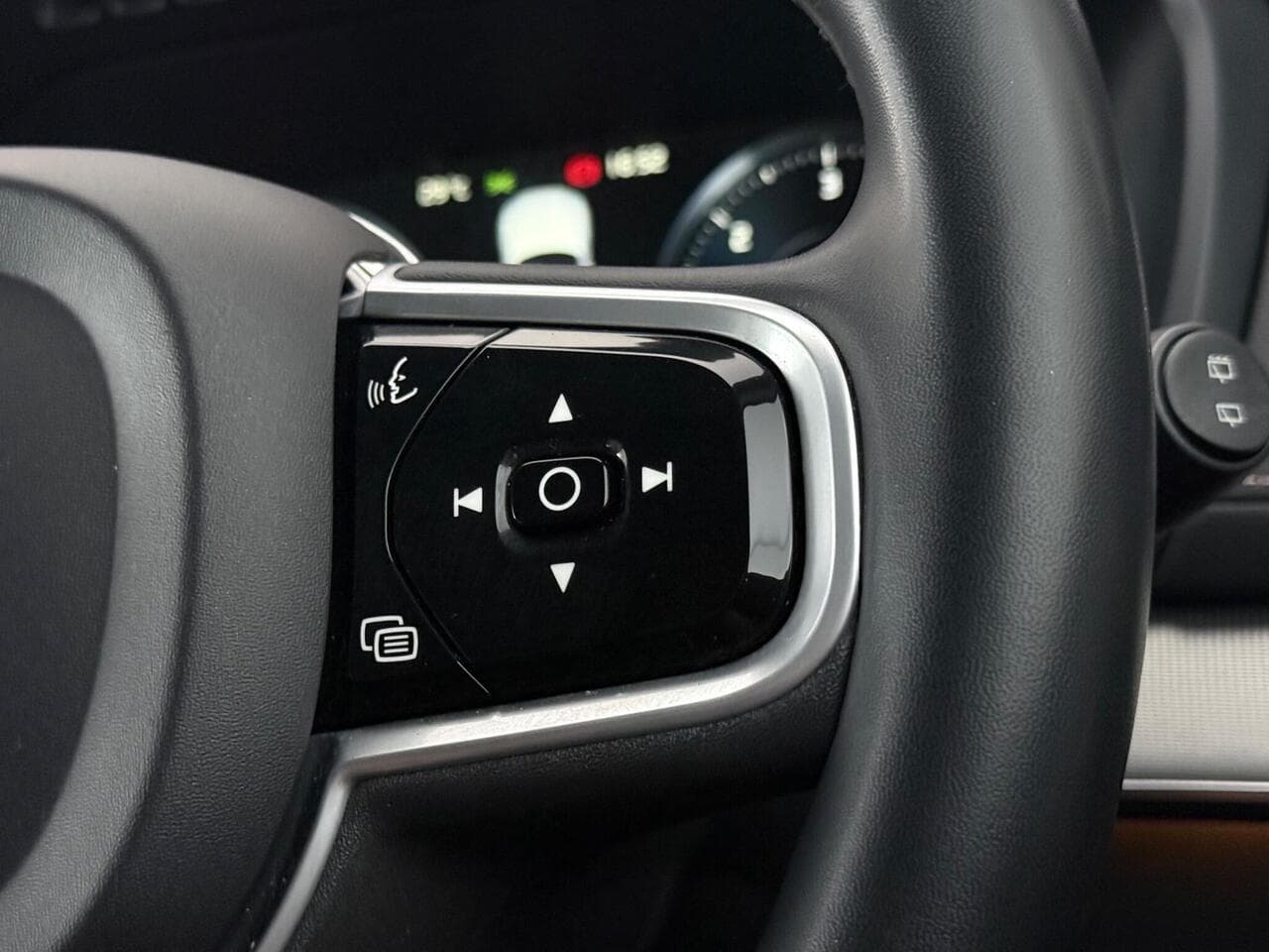 Volvo XC90 thumbnail Misc Controls