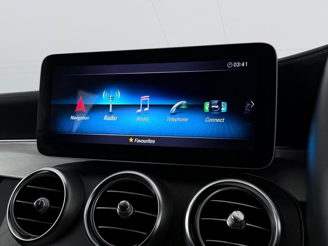 Mercedes-Benz C Class thumbnail Infotainment System