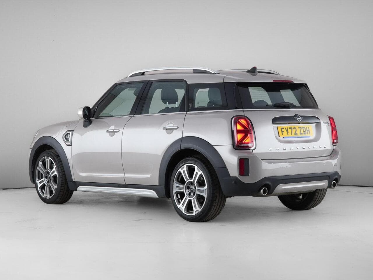 MINI Countryman thumbnail Rear Left