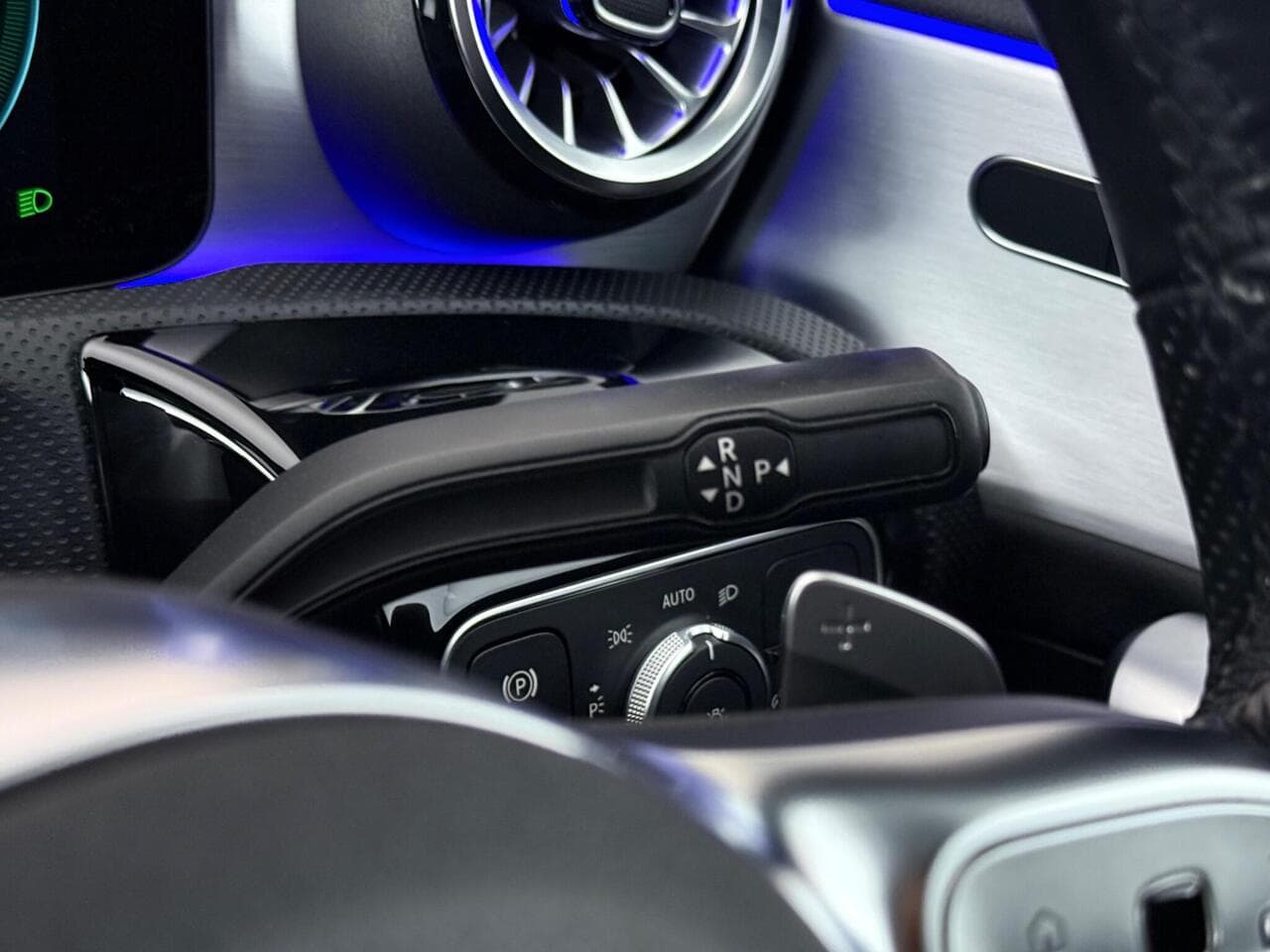 Mercedes-Benz CLA thumbnail Misc Controls