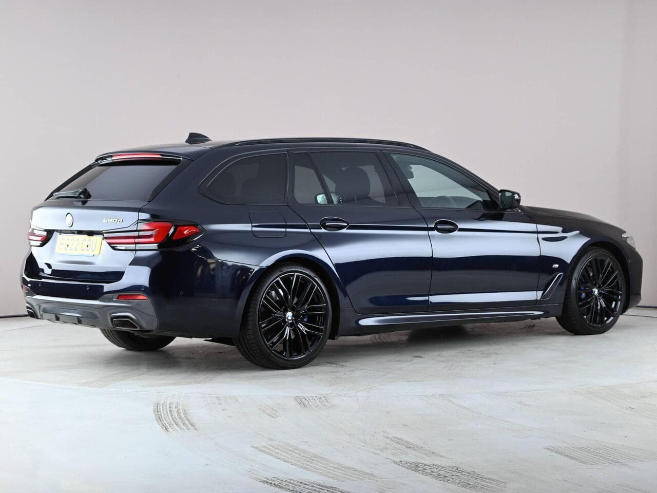 BMW 5 Series thumbnail Rear Right