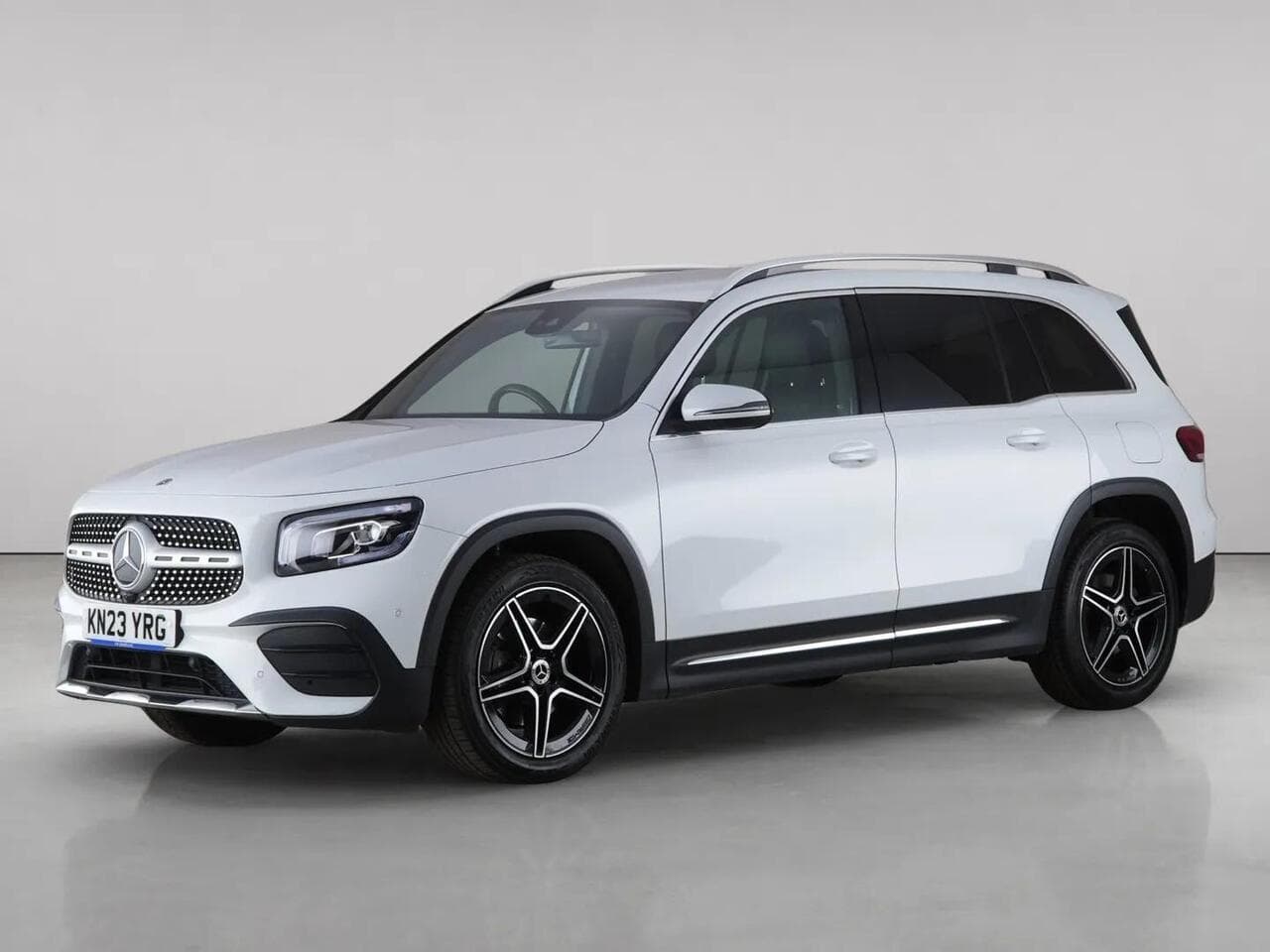 Mercedes-Benz GLB thumbnail Front Left