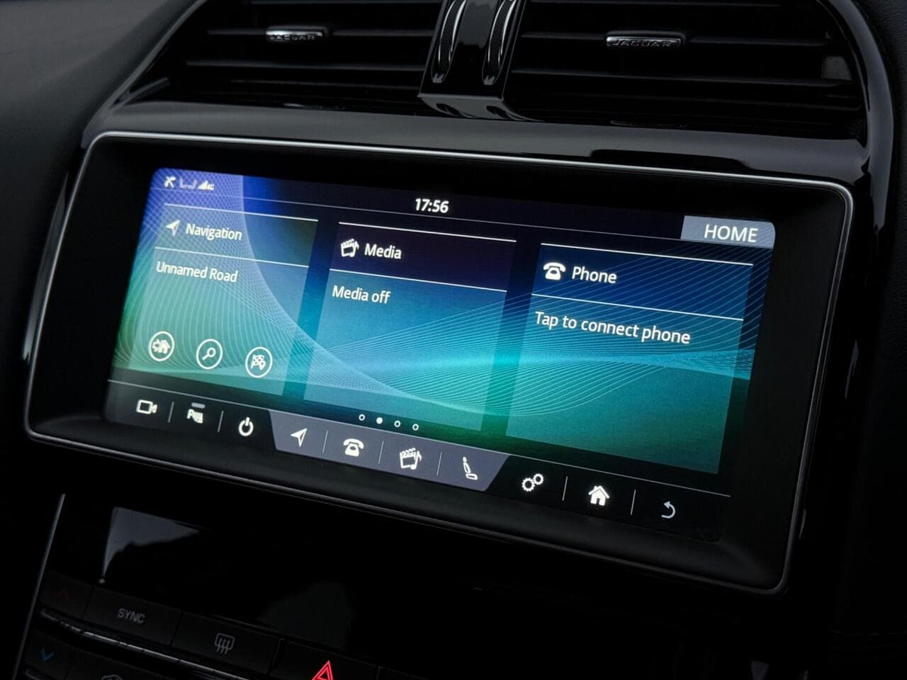Jaguar XE thumbnail Infotainment System