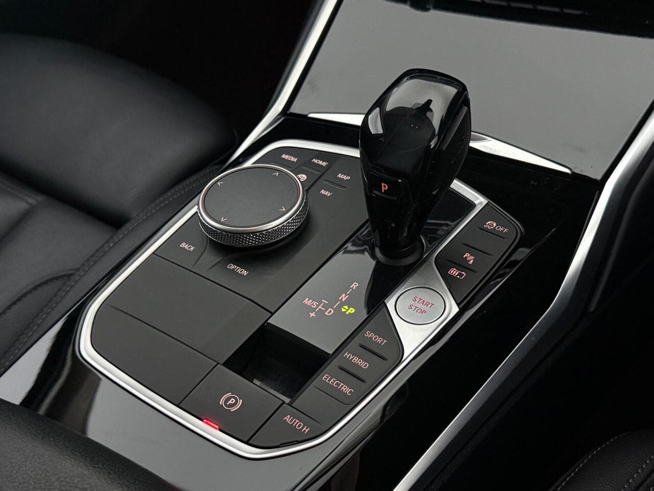 BMW 3 Series thumbnail Interior Front