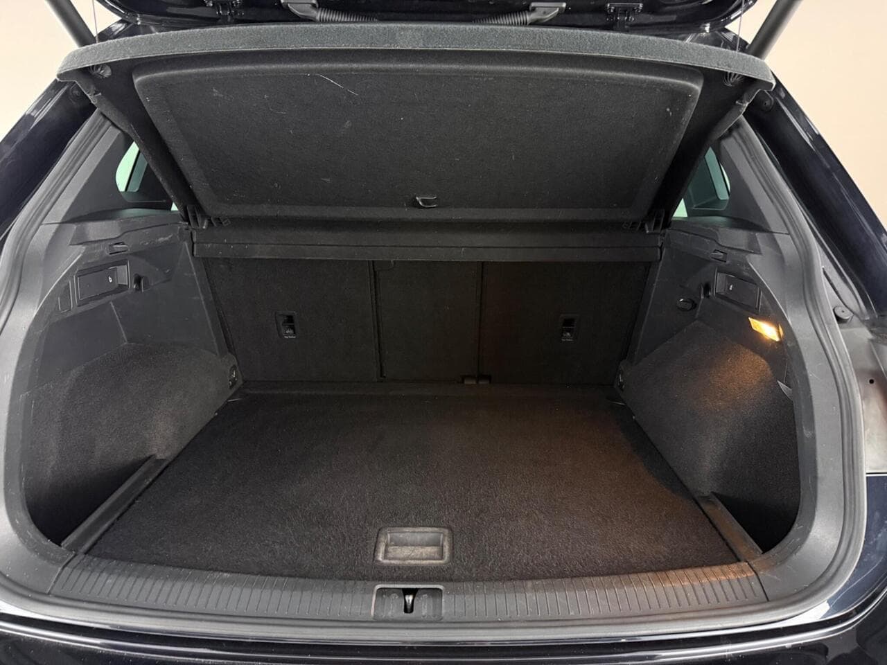 Volkswagen Tiguan thumbnail Boot
