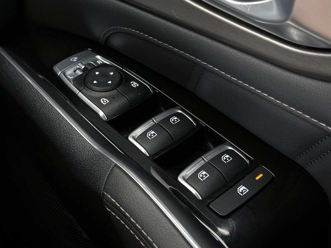 Kia Sorento thumbnail Misc Controls