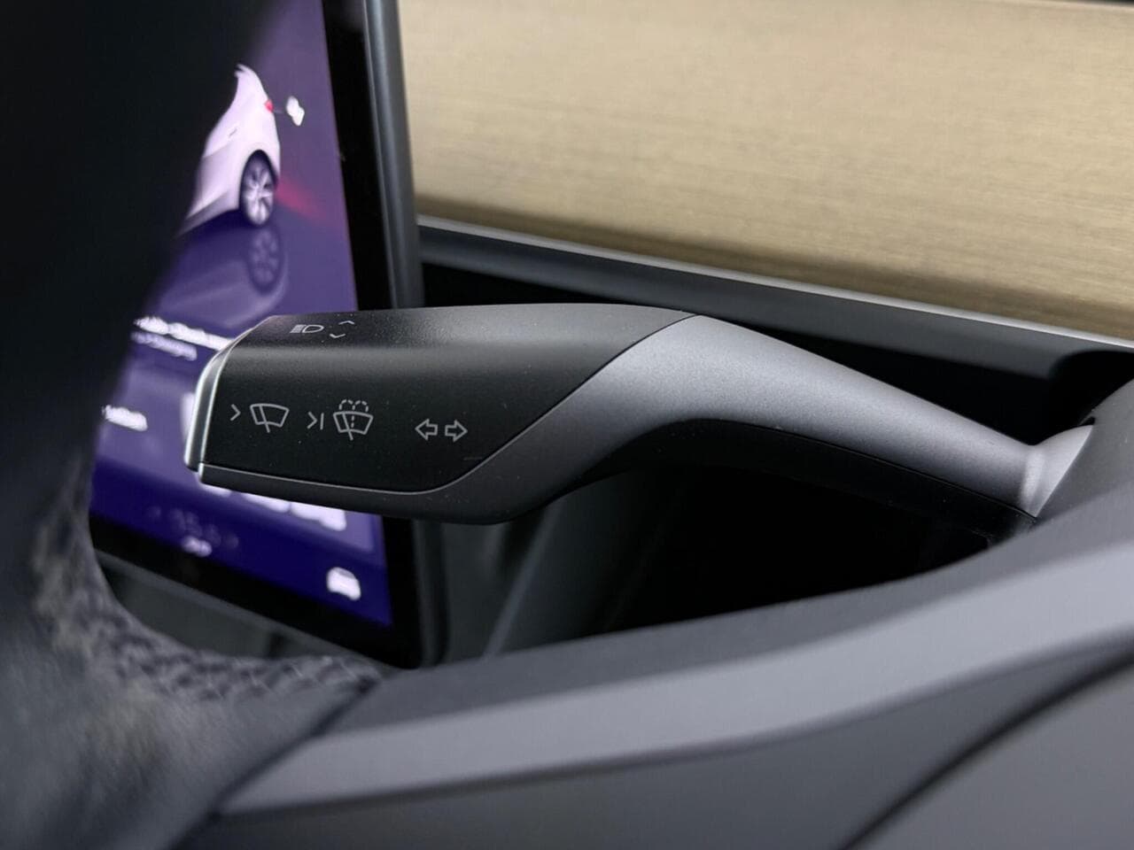 Tesla Model Y thumbnail Misc Controls
