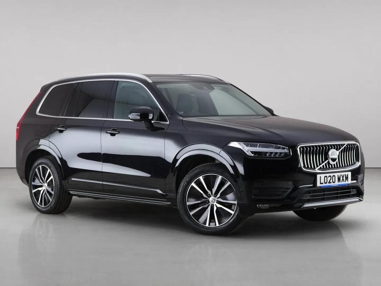 Volvo XC90 - Volvo XC90 2.0 B5 MHEV Momentum Auto 4WD Euro 6 (s/s) 5dr