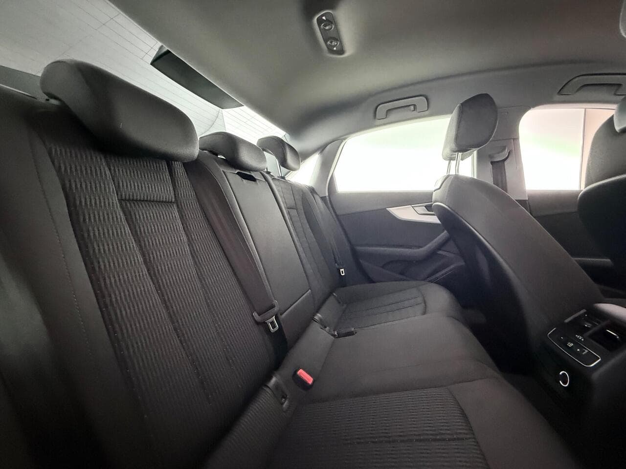 Audi A4 thumbnail Seats Rear