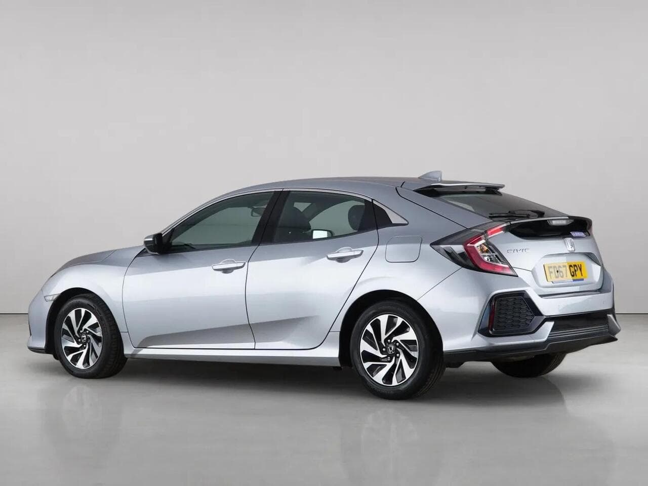 Honda Civic thumbnail Rear Left