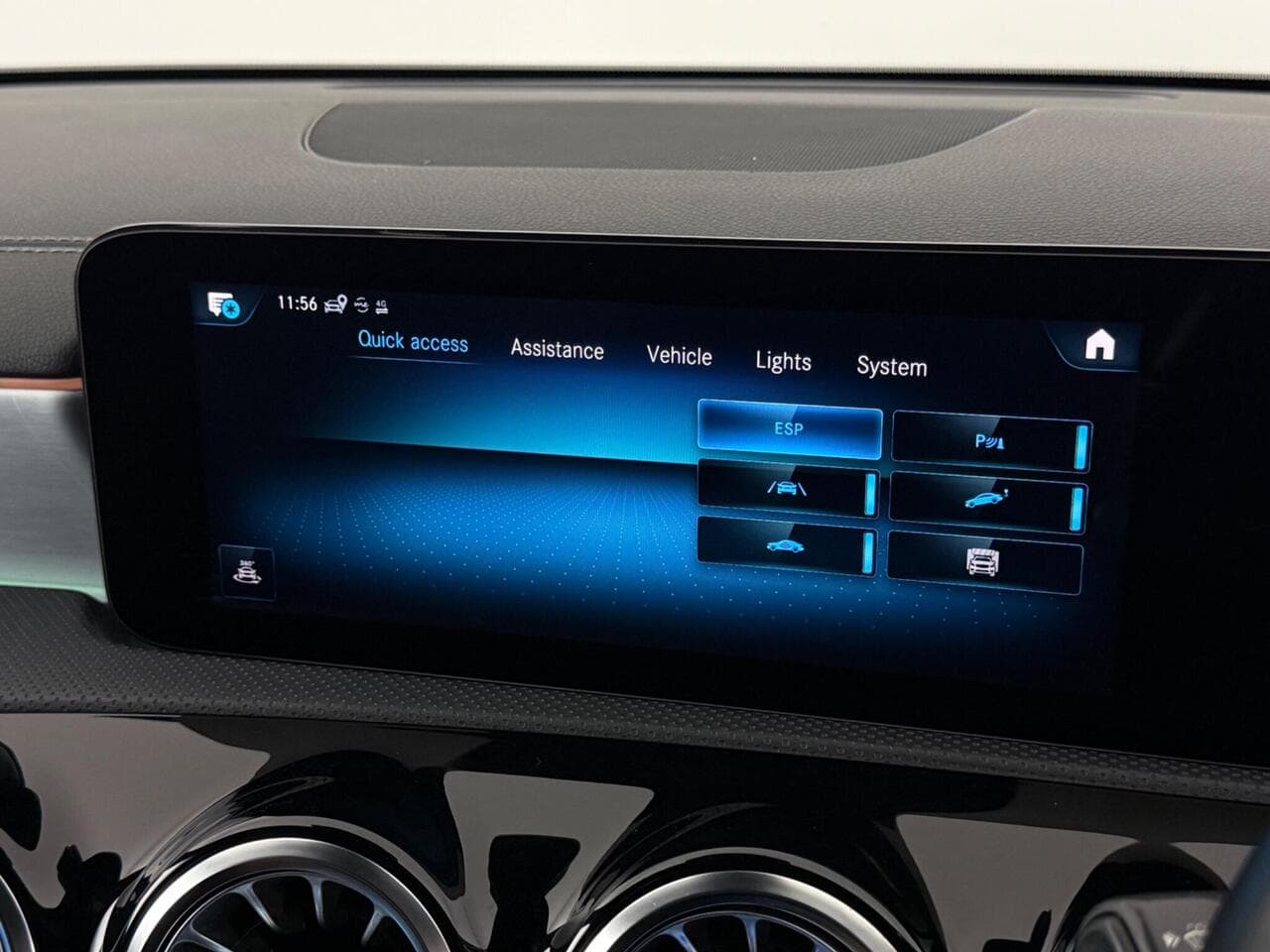 Mercedes-Benz CLA thumbnail Infotainment System