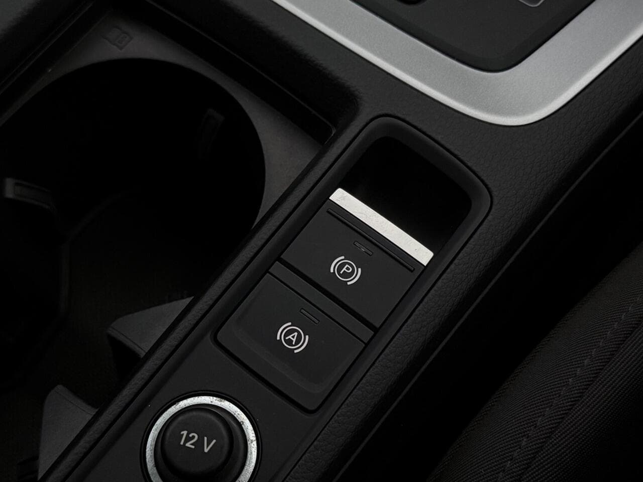 Audi Q3 thumbnail Misc Controls