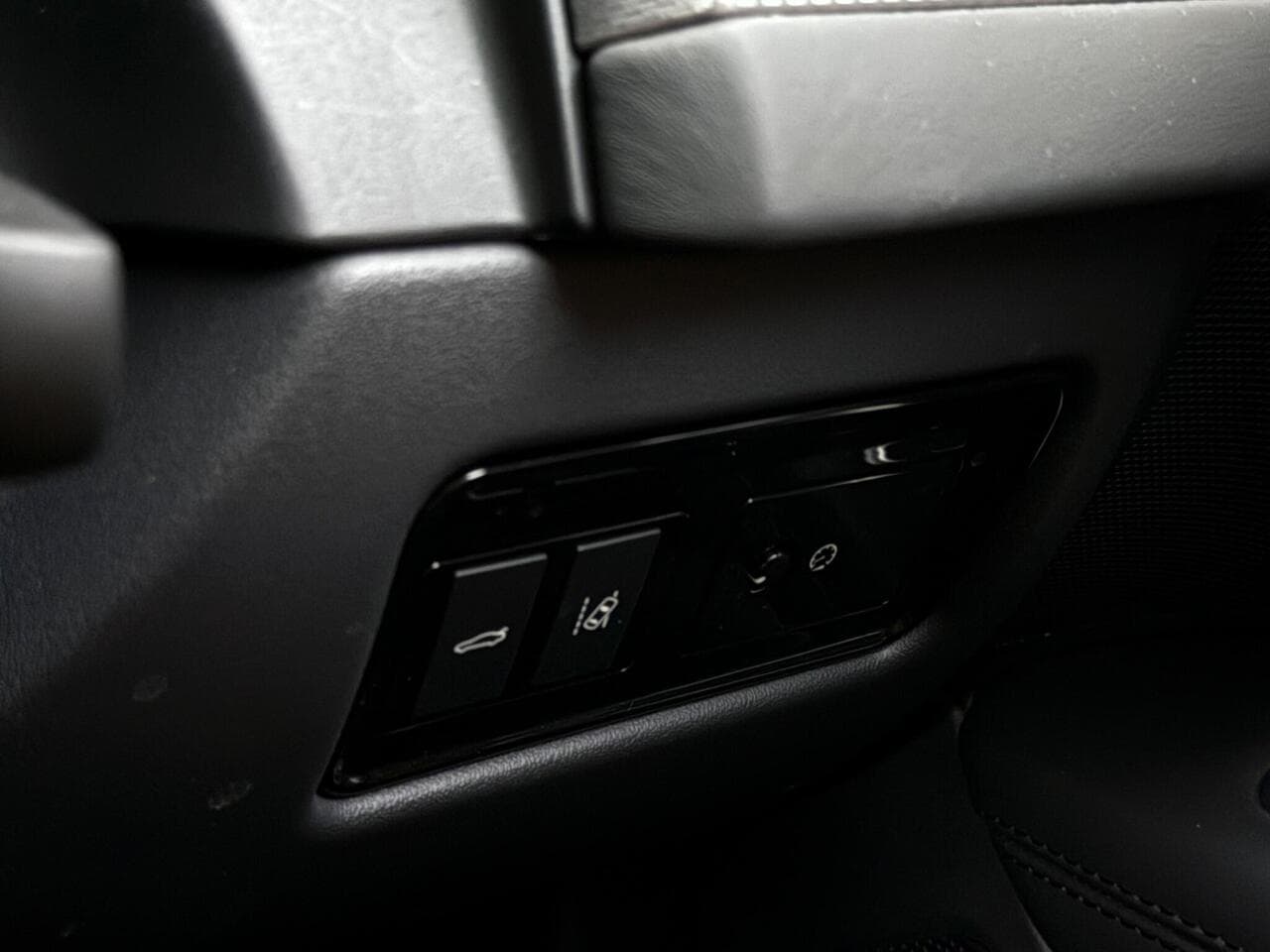 Jaguar XF thumbnail Misc Controls