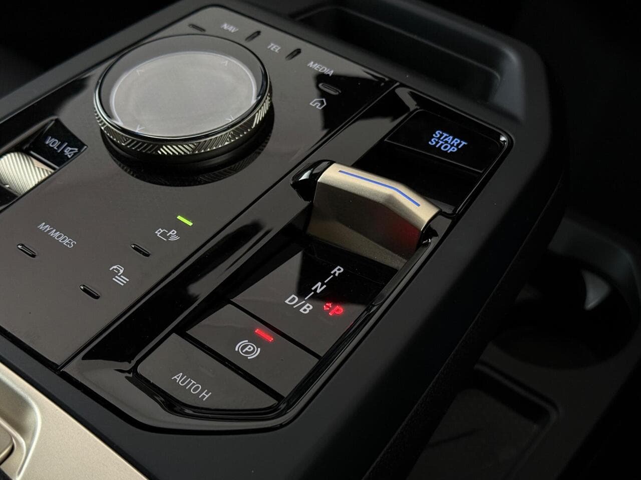 BMW iX thumbnail Inconclusive
